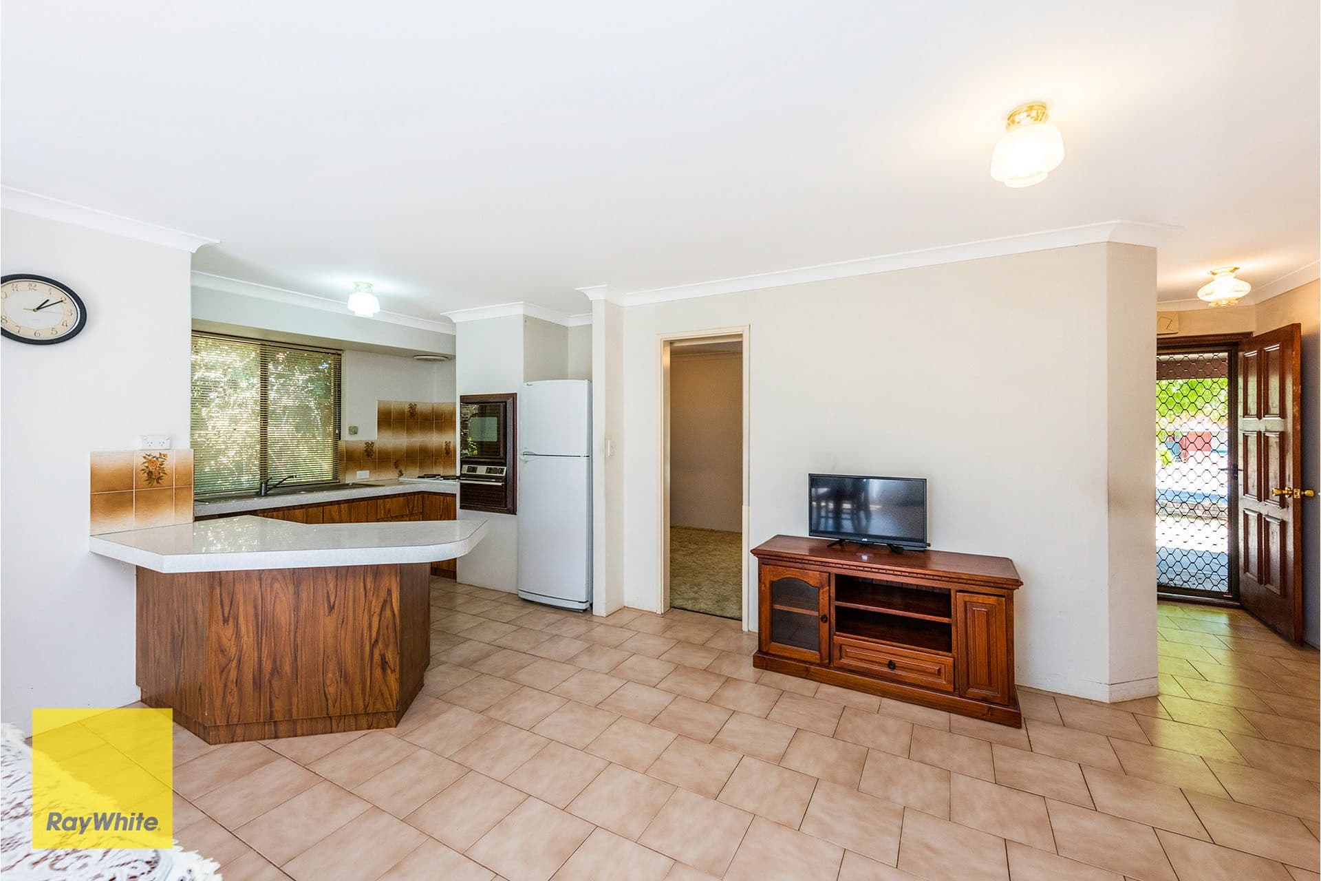 2 Meloway Drive, Maida Vale WA 6057, Maida Vale - Thumbnail 4