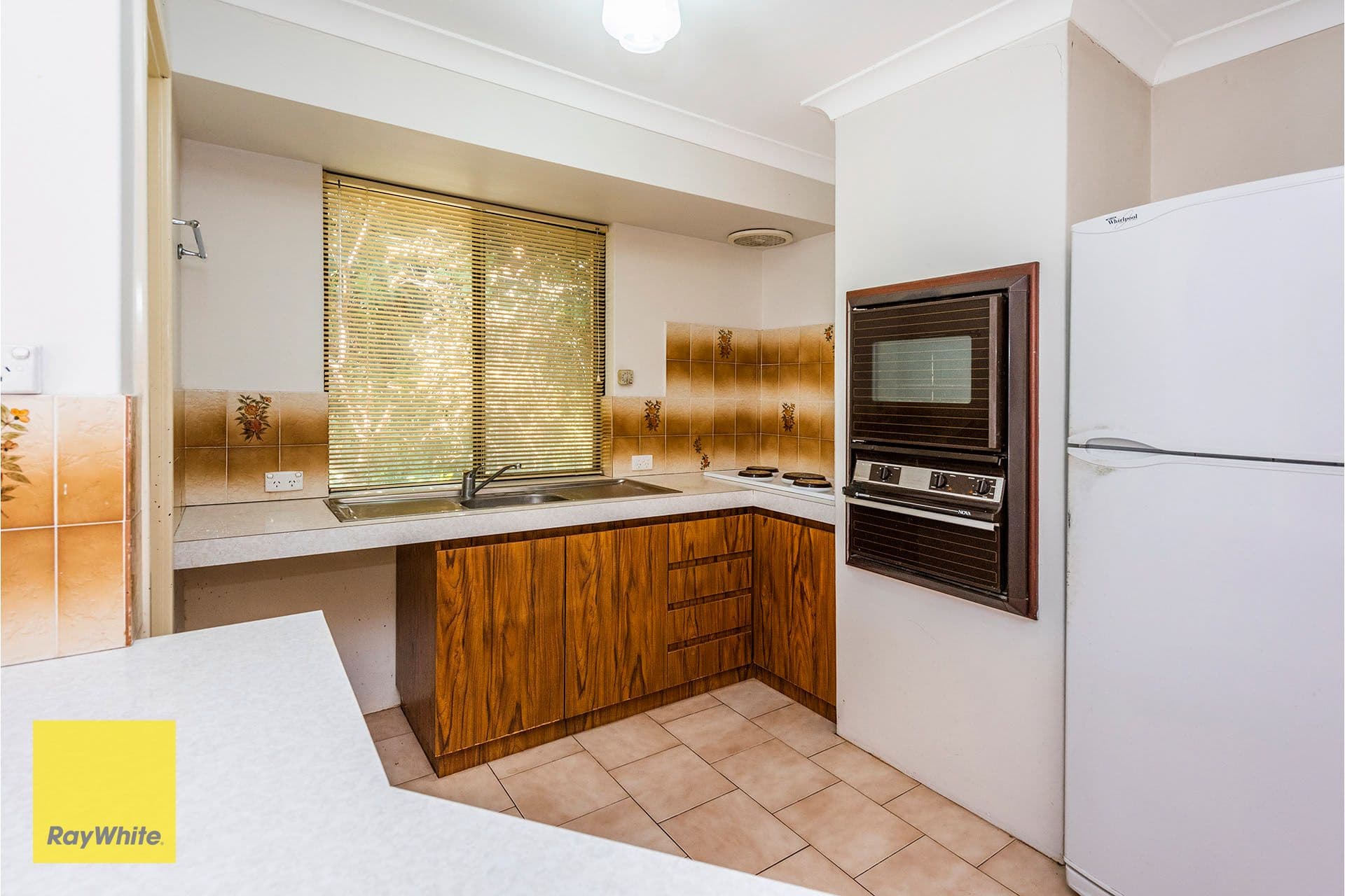 2 Meloway Drive, Maida Vale WA 6057, Maida Vale - Thumbnail 6
