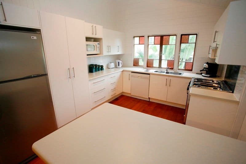 10 Edwards Street, WEST End, TOWNSVILLE QLD 4810, Townsville - Thumbnail 3