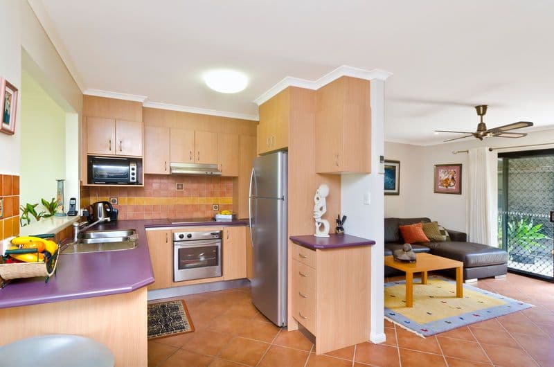 13 Kaffia Court, ELANORA QLD 4221, Elanora - Thumbnail 3