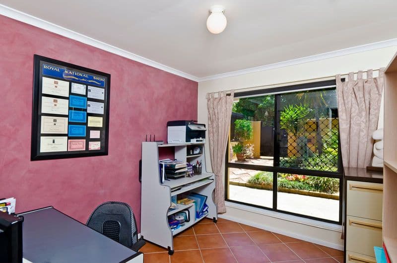 13 Kaffia Court, ELANORA QLD 4221, Elanora - Thumbnail 6