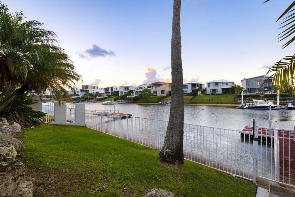 11A Cessnock Close, Mermaid Waters QLD 4218, Mermaid Waters - Thumbnail 5
