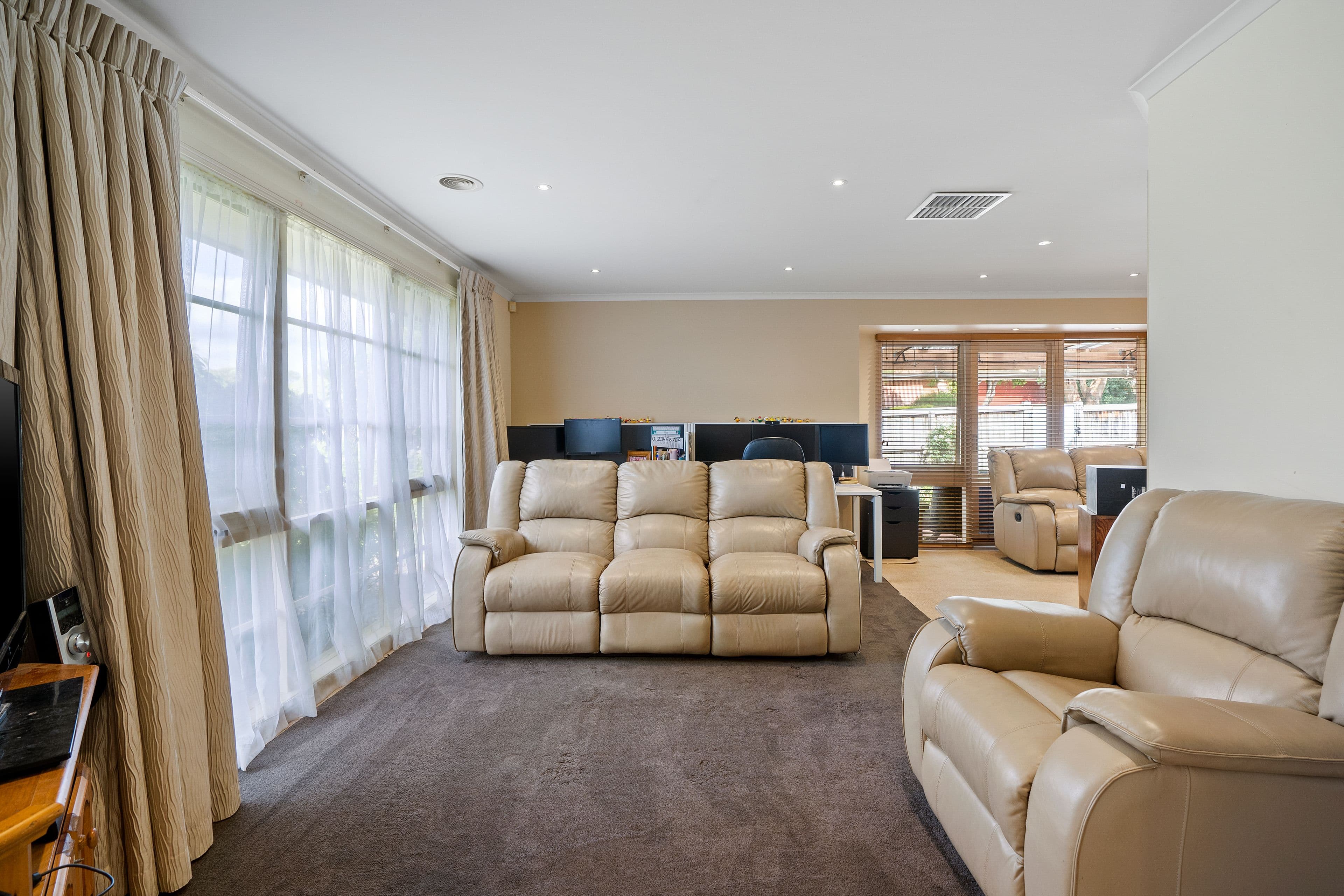 9 Burchall Crescent, Rowville VIC 3178, Rowville - Thumbnail 4