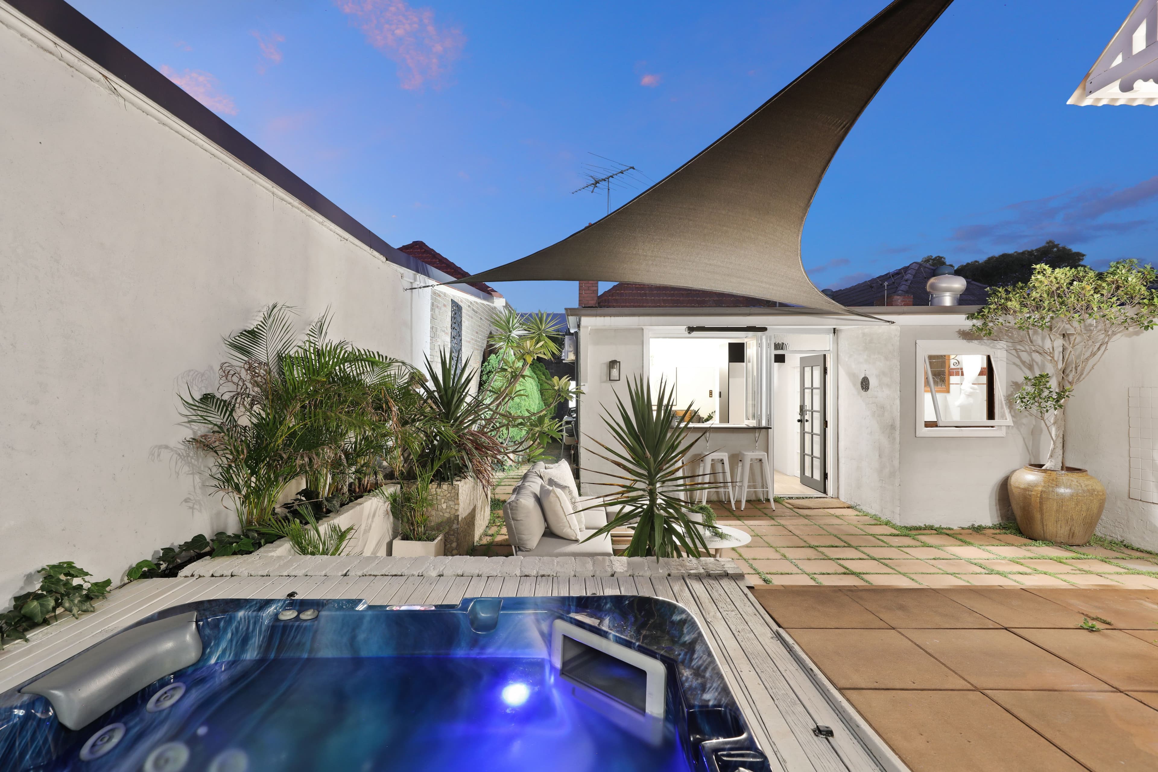 101 Edgeware Road, Enmore - Thumbnail 2