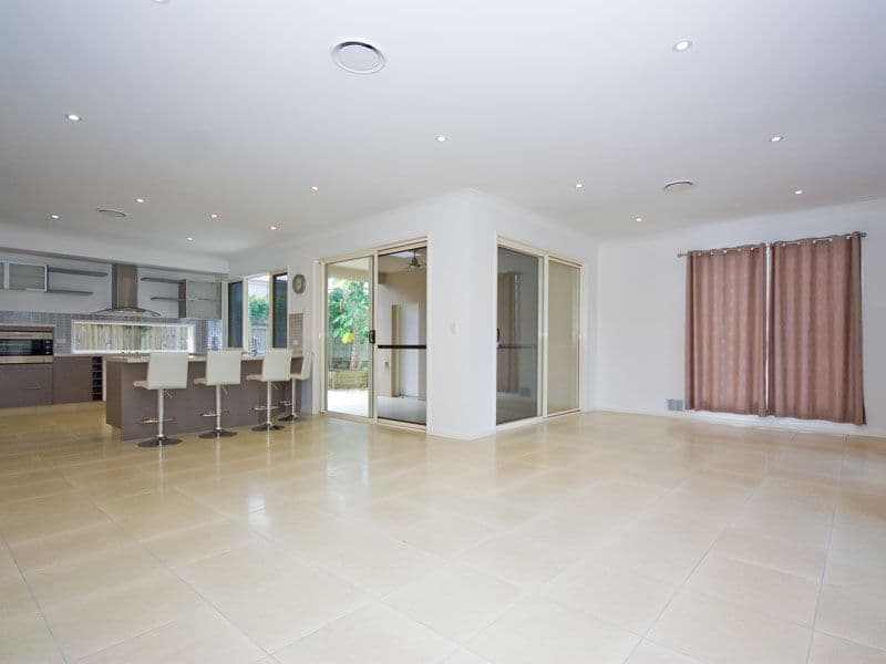 56 The Esplanade, FOREST LAKE QLD 4078, Forest Lake - Thumbnail 6