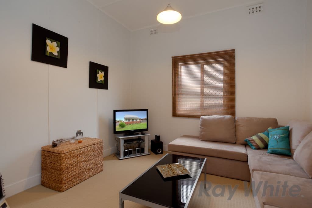 15 Newcastle Street, STOCKTON NSW 2295, Stockton - Thumbnail 2