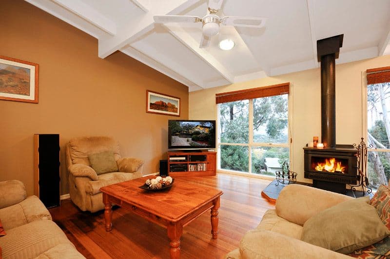 26 Kia Ora Parade, FERNTREE GULLY VIC 3156, Ferntree Gully - Thumbnail 2