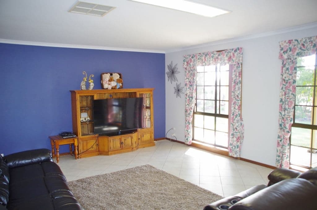 14 Kulkyne Street, Renmark SA 5341, Renmark West - Thumbnail 4
