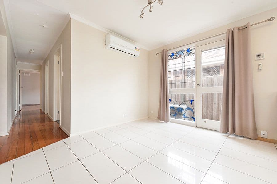 74 Wattleglen Street, Craigieburn VIC 3064, Craigieburn - Thumbnail 5