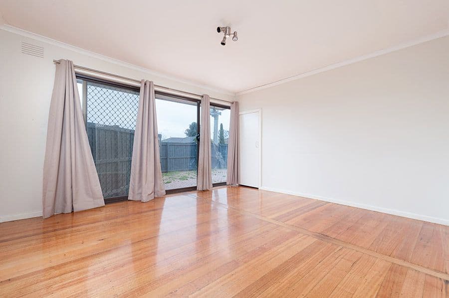 74 Wattleglen Street, Craigieburn VIC 3064, Craigieburn - Thumbnail 6