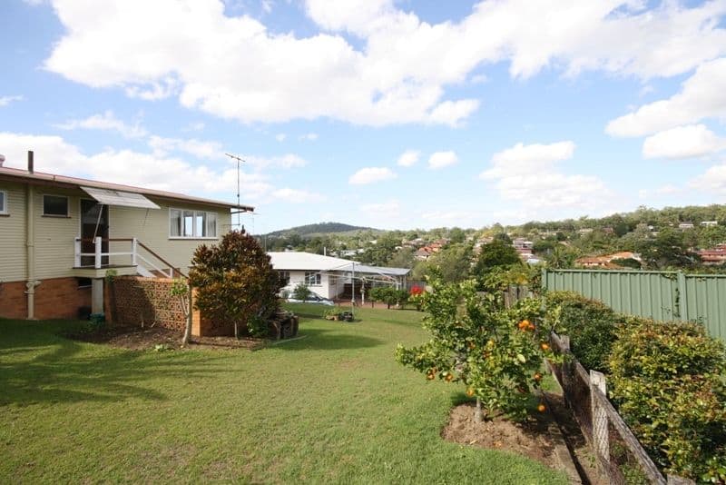 7 Brett Street, TARRAGINDI QLD 4121, Tarragindi - Thumbnail 2
