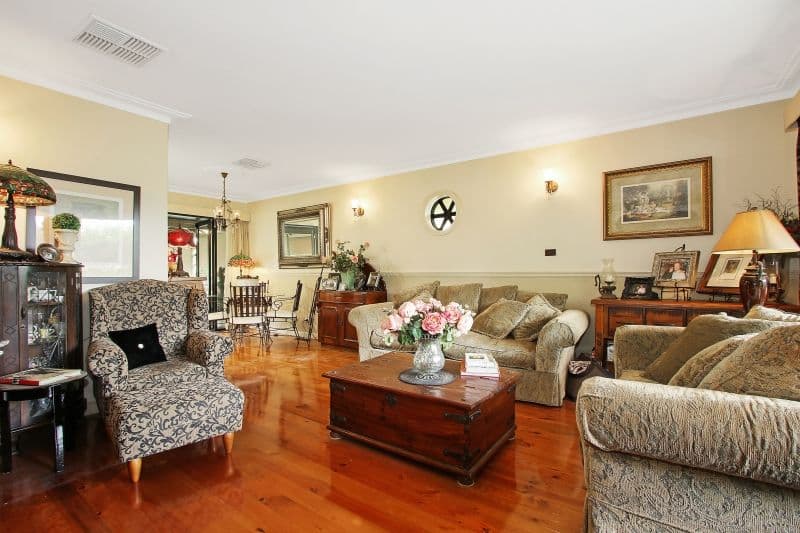 11 Oaten Street, Yarrawonga VIC 3730, Yarrawonga - Thumbnail 2