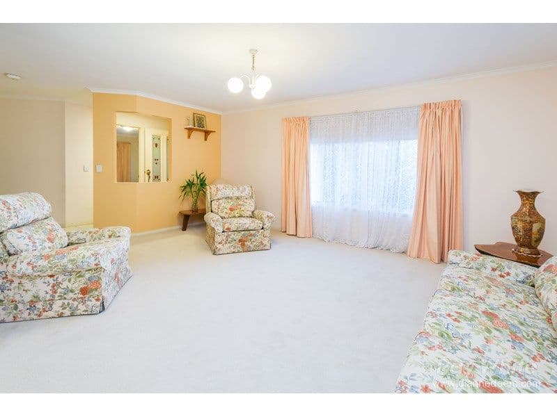 19 Blue Grass Crescent, Eight Mile Plains QLD 4113, Eight Mile Plains - Thumbnail 4