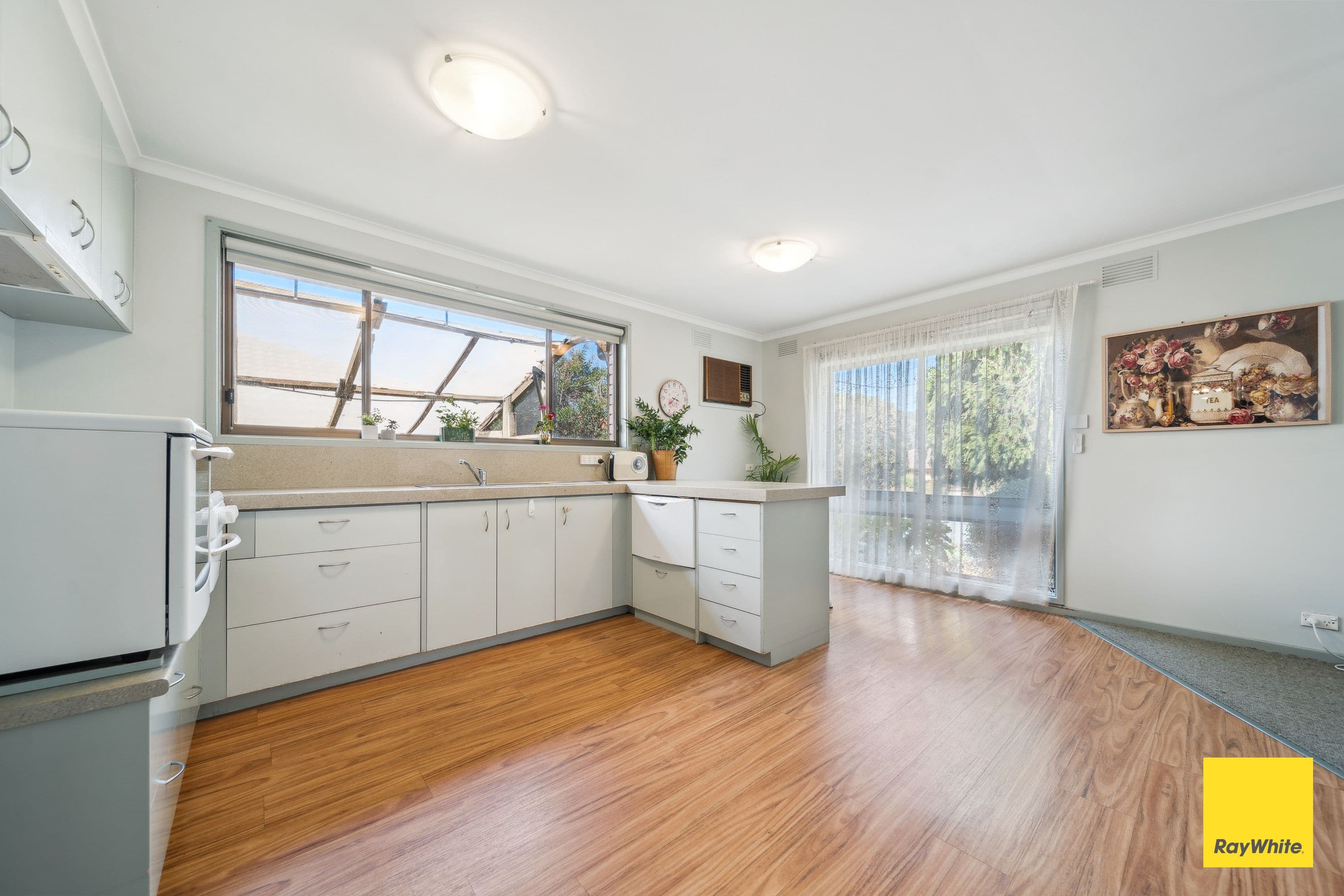 10 Mockridge Drive, Kangaroo Flat VIC 3555, Kangaroo Flat - Thumbnail 3