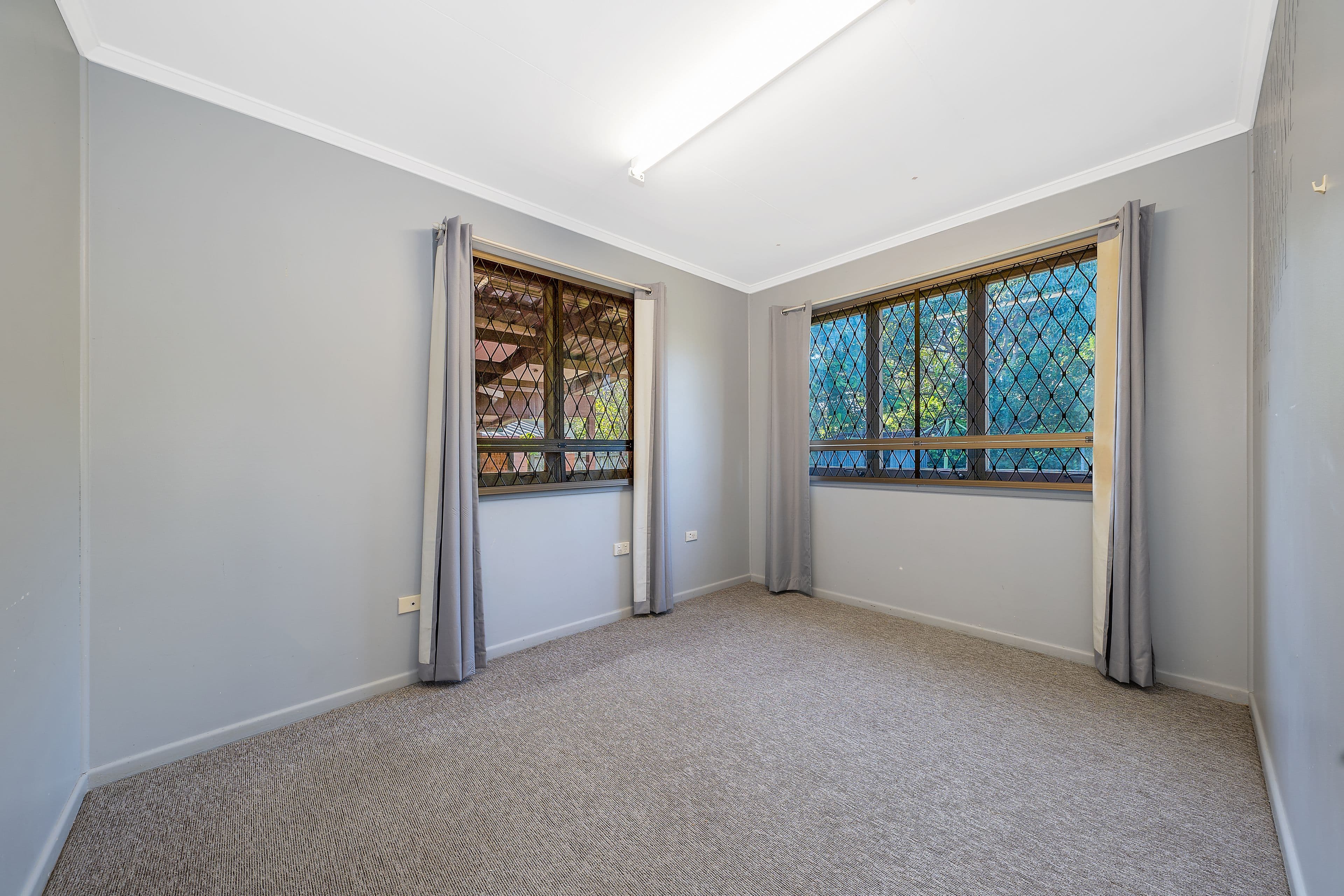 6 Redbank Road, Redcliffe QLD 4020, Redcliffe - Thumbnail 8