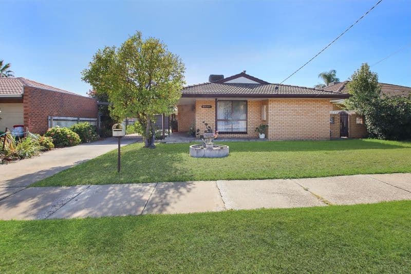 2 Hardie Court, Wodonga VIC 3690, Wodonga - Thumbnail 2