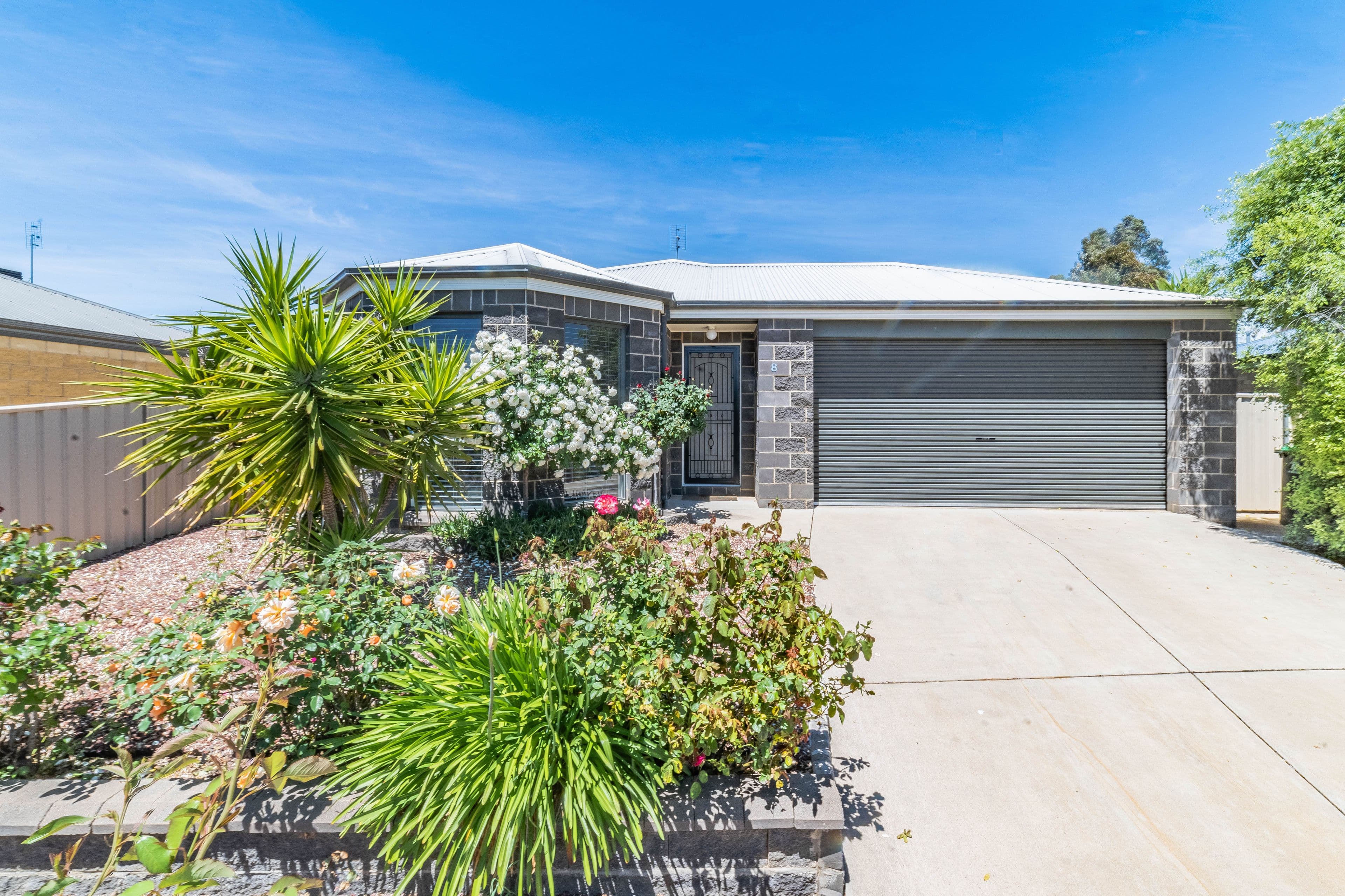 8 Aliza Avenue, California Gully VIC 3556, California Gully - Thumbnail 3