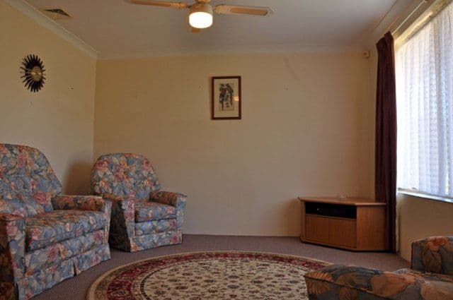 6 Trinity Court, SAFETY BAY WA 6169, Safety Bay - Thumbnail 4