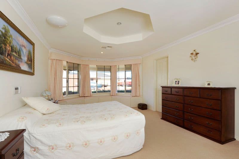 16 Pulsano Mews, SECRET HARBOUR WA 6173, Secret Harbour - Thumbnail 2