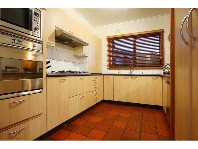 13 Medora Avenue, BUNDOORA VIC 3083, Bundoora - Thumbnail 2