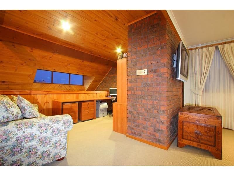13 Medora Avenue, BUNDOORA VIC 3083, Bundoora - Thumbnail 7