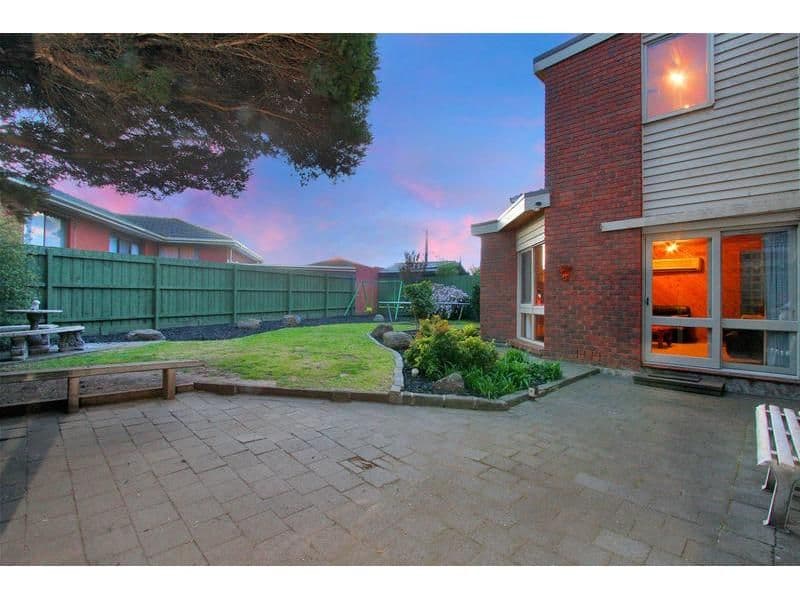 13 Medora Avenue, BUNDOORA VIC 3083, Bundoora - Thumbnail 8