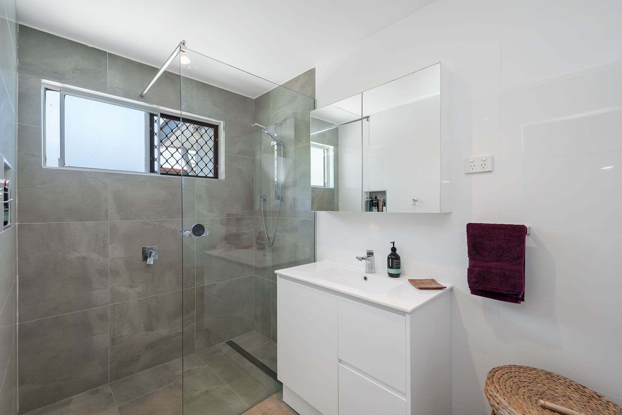 3 Rainbow Street, Deception Bay QLD 4508, Deception Bay - Thumbnail 2