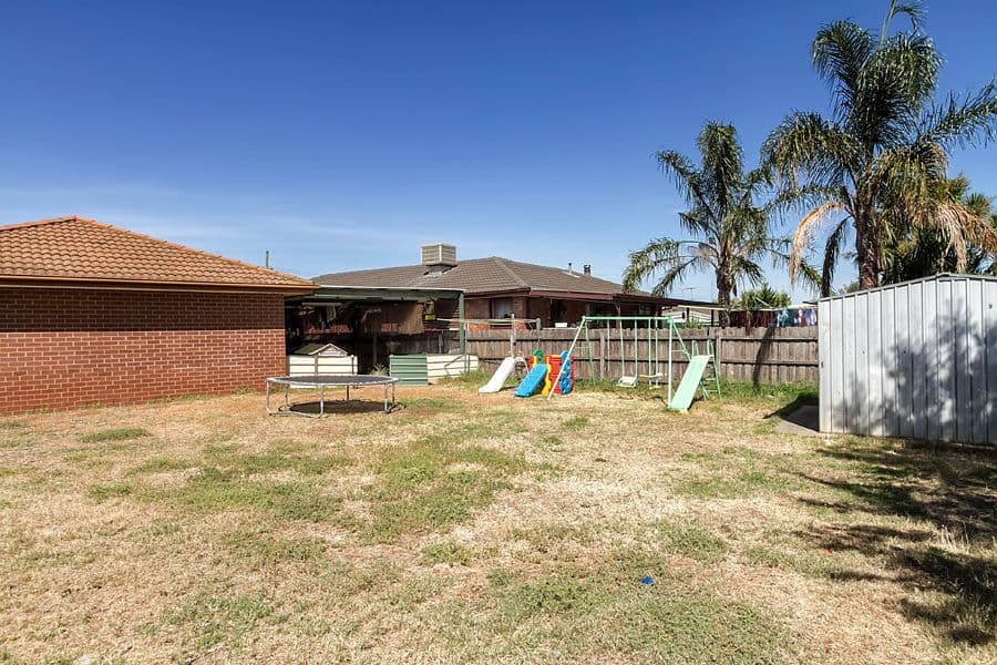 44 Callanan Drive, MELTON SOUTH VIC 3338, Melton South - Thumbnail 5
