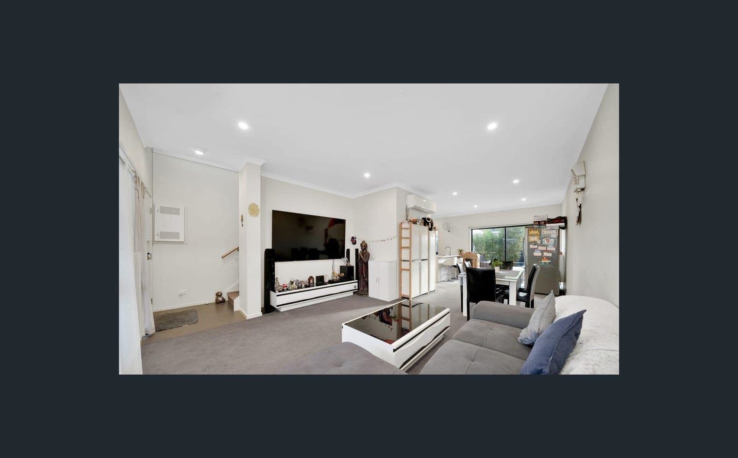 34 Treeve Parkway, Werribee VIC 3030, Werribee - Thumbnail 2