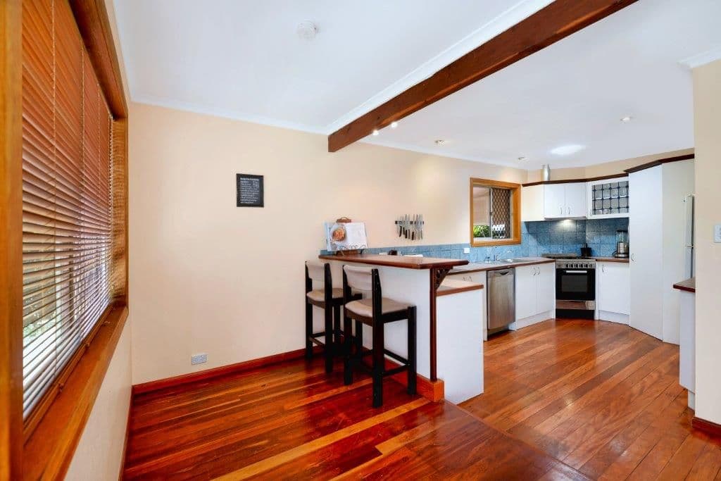 17 Lesley Avenue, MIAMI QLD 4220, Miami - Thumbnail 3