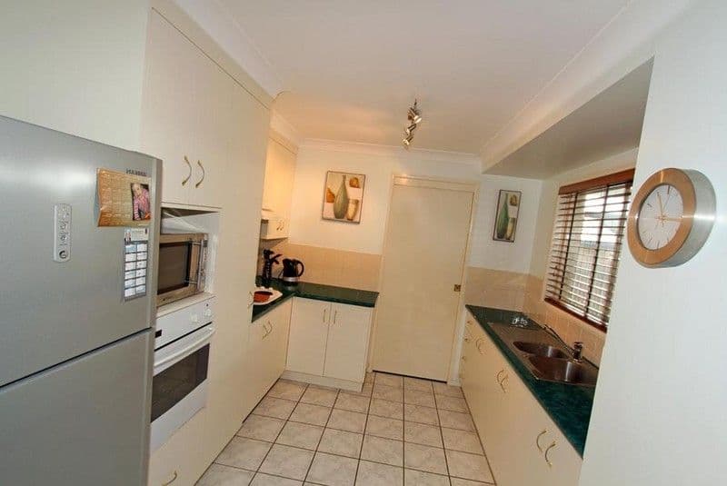 34 Robinson Street, YEPPOON QLD 4703, Yeppoon - Thumbnail 5