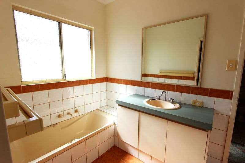 14 Baynton Drive, BAYNTON WA 6714, Baynton - Thumbnail 3