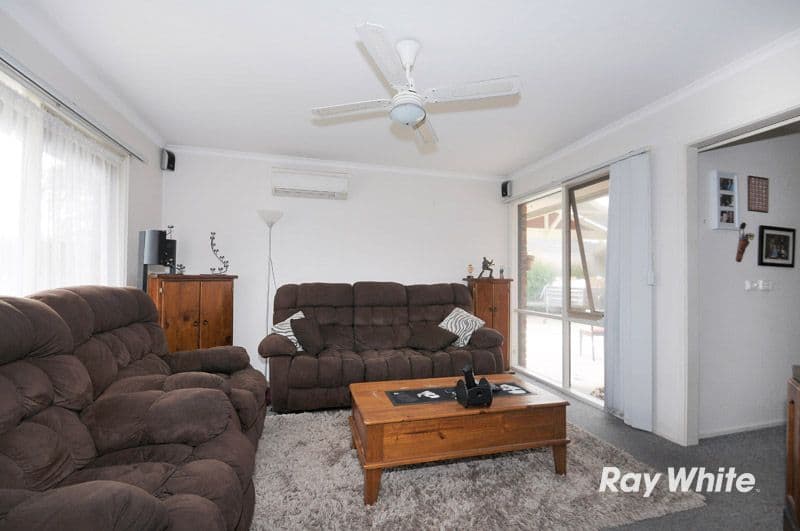 25 Maculata Drive, CRANBOURNE WEST VIC 3977, Cranbourne West - Thumbnail 3