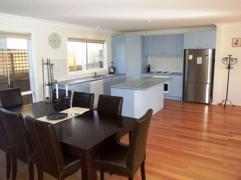 17 Norman Drive, Cowes VIC 3922, Cowes - Thumbnail 3