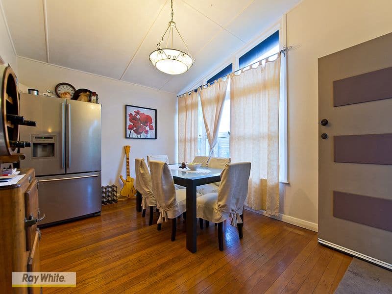175 Scarborough Road, REDCLIFFE QLD 4020, Redcliffe - Thumbnail 2