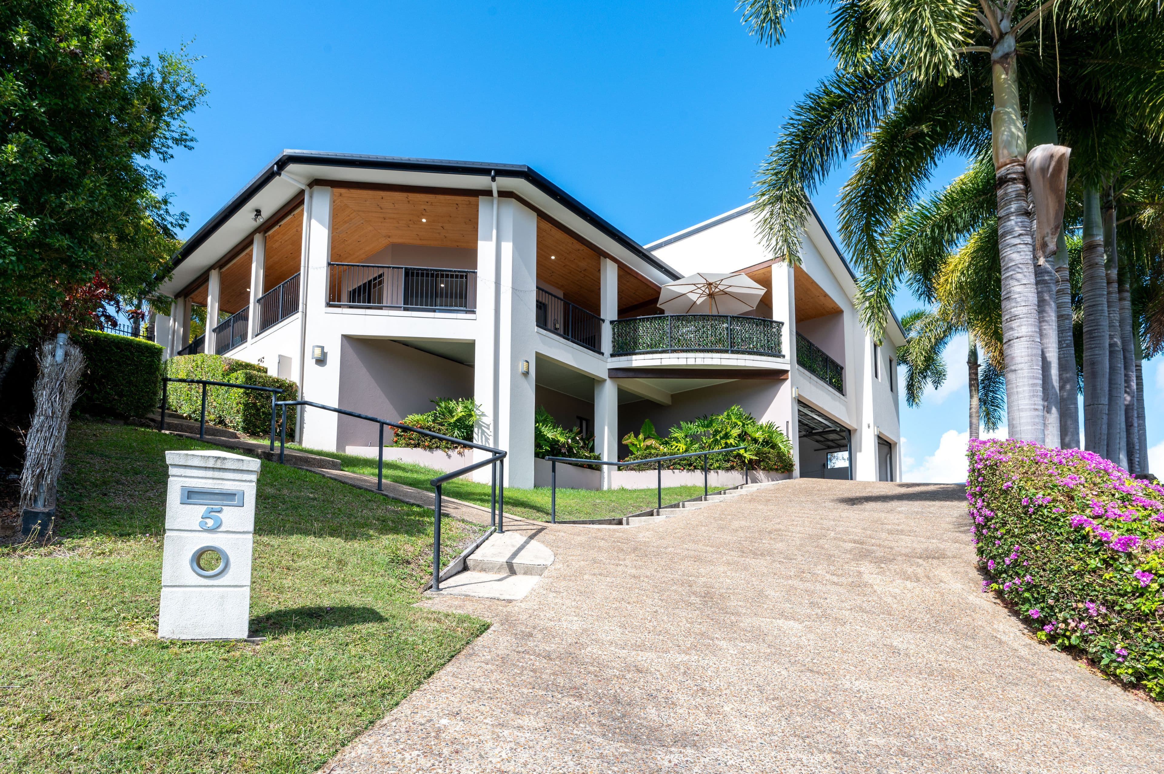 5 Whitehaven Crescent, Cannonvale QLD 4802, Cannonvale - Thumbnail 5