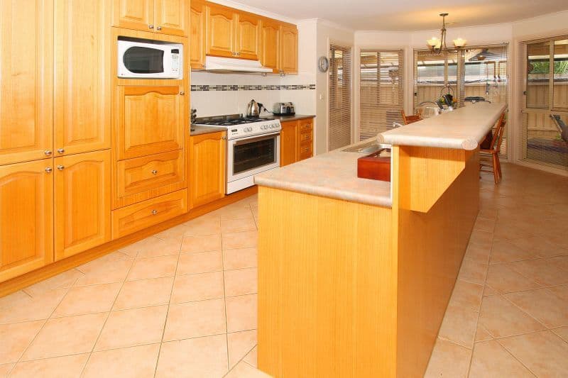 40 Allwyn Crescent, MILL PARK VIC 3082, Mill Park - Thumbnail 2