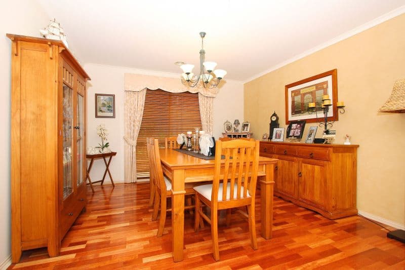 40 Allwyn Crescent, MILL PARK VIC 3082, Mill Park - Thumbnail 4