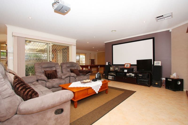 40 Allwyn Crescent, MILL PARK VIC 3082, Mill Park - Thumbnail 8