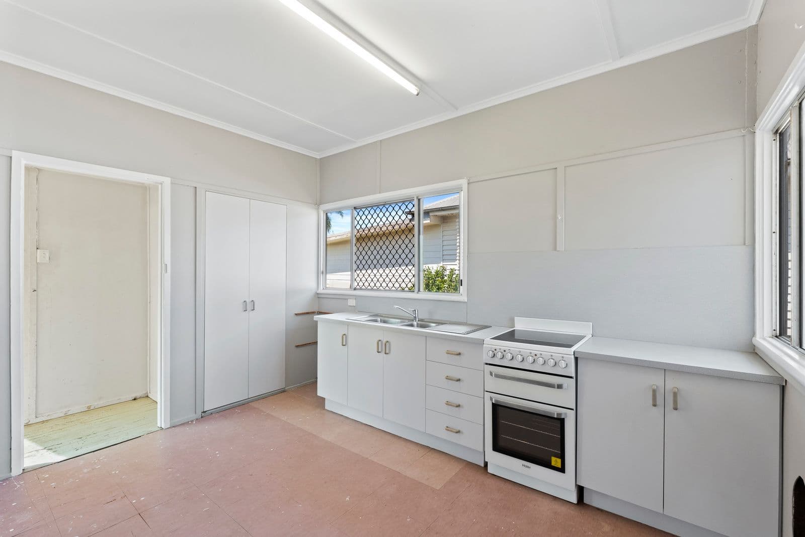 79 Miller Street, Chermside QLD 4032, Chermside - Thumbnail 5