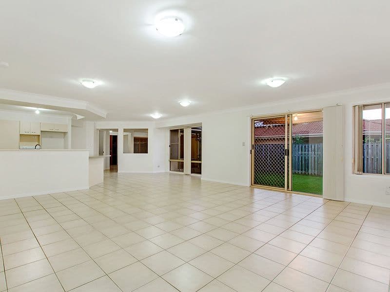 13 Eton Drive, Oxenford QLD 4210, Oxenford - Thumbnail 4
