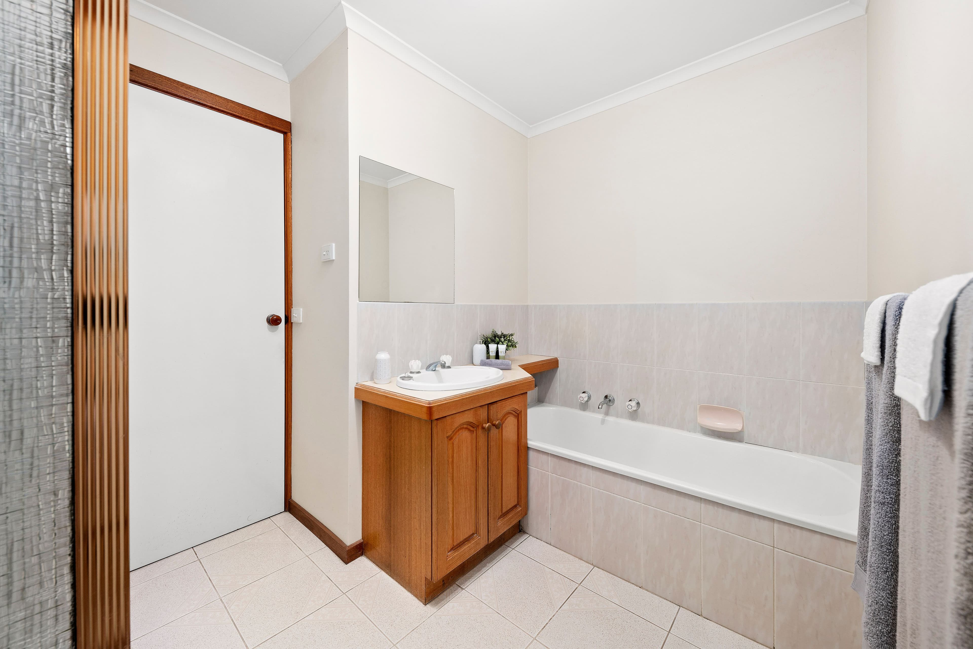 15 Crampton Crescent, Mill Park VIC 3082, Mill Park - Thumbnail 6