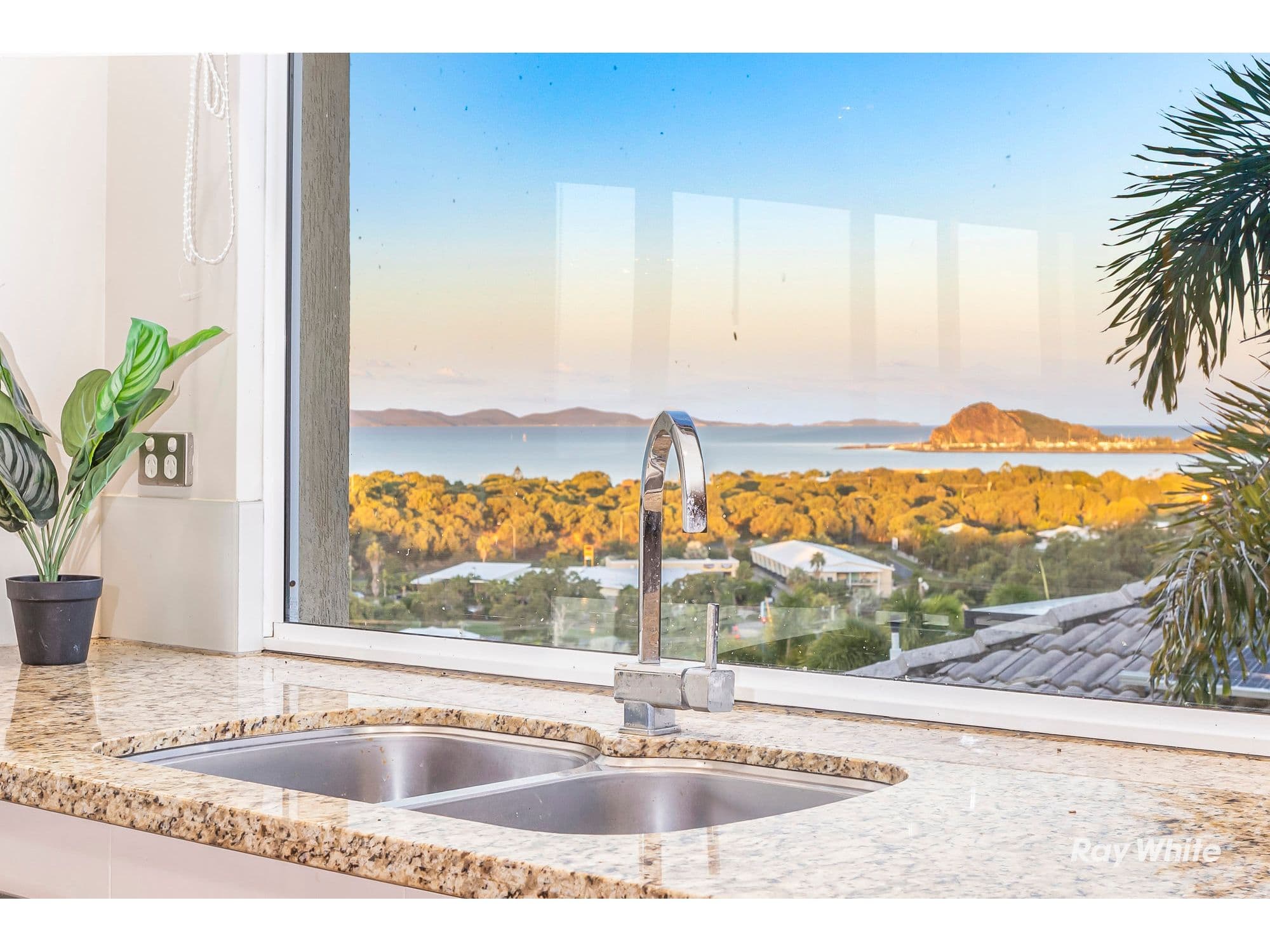 61 Poinciana Avenue, Taranganba QLD 4703, Taranganba - Thumbnail 6