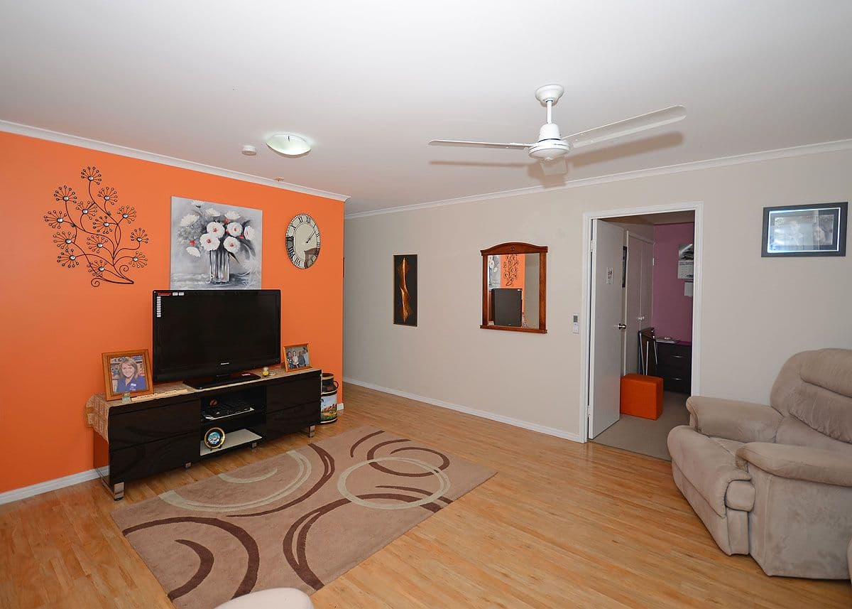 28 Wattlebird Lane, ELI WATERS QLD 4655, Eli Waters - Thumbnail 3