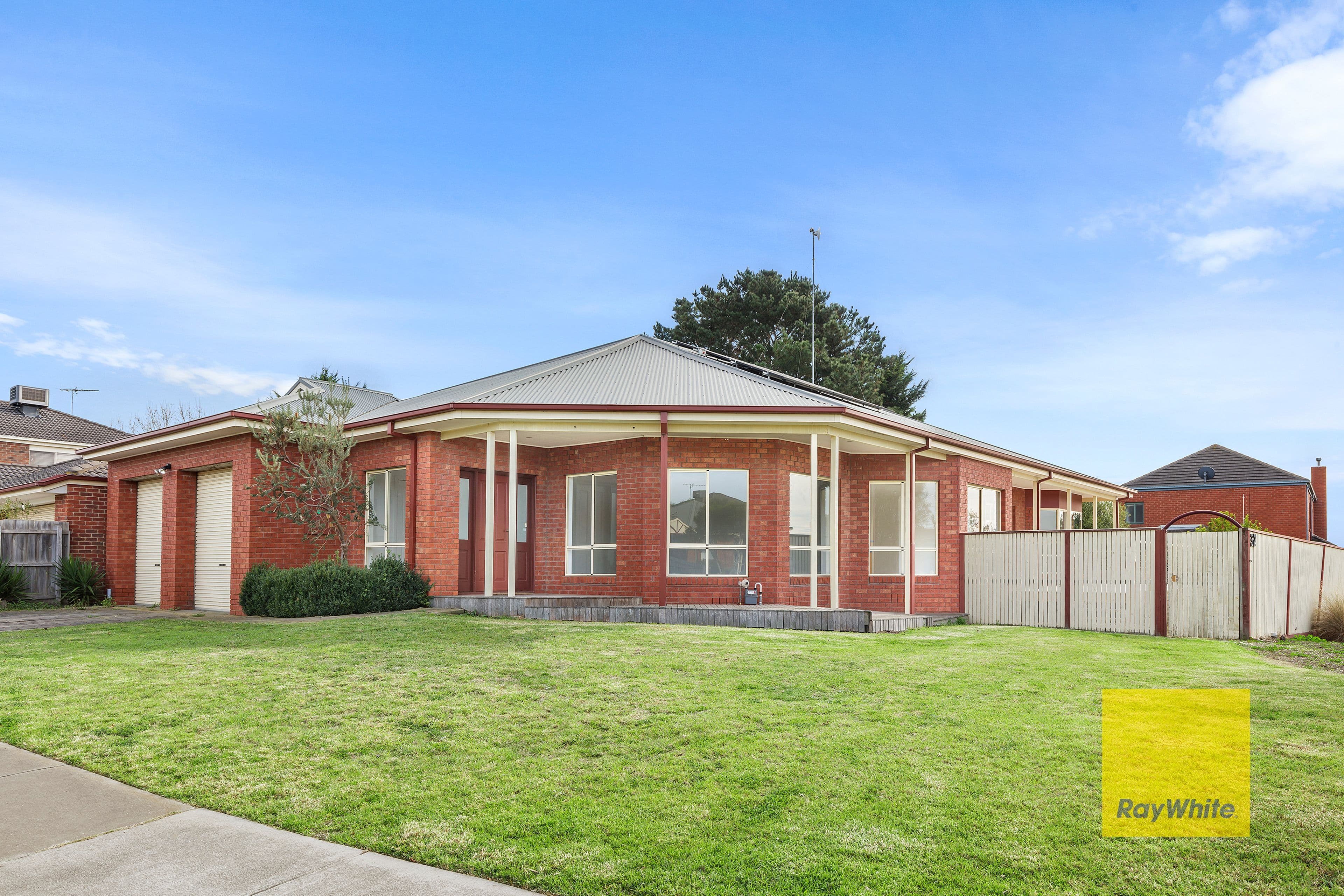 32 Willesden Drive, Waurn Ponds VIC 3216, Waurn Ponds - Image 1