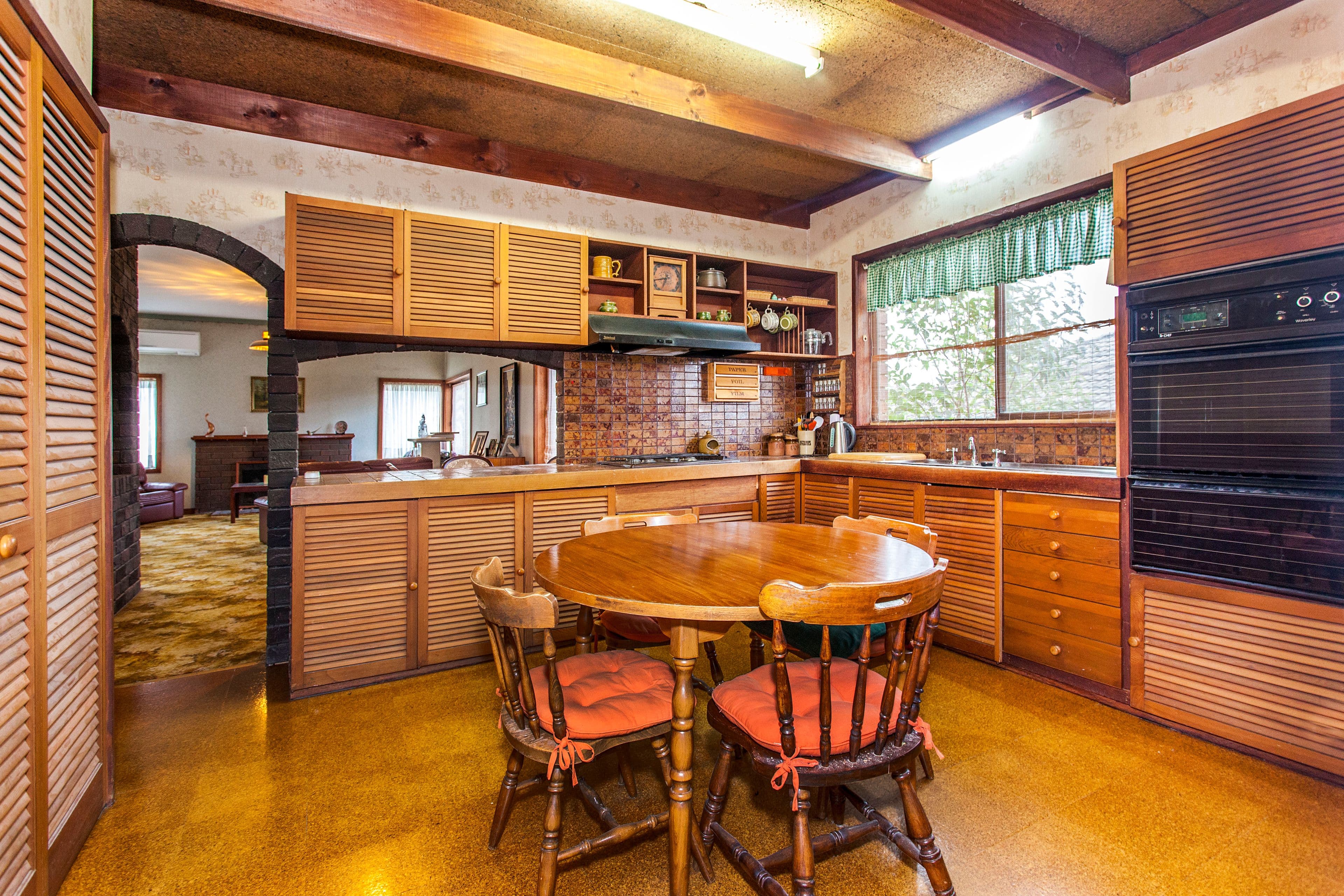 10 Hedge End Road, Nunawading VIC 3131, Nunawading - Thumbnail 2
