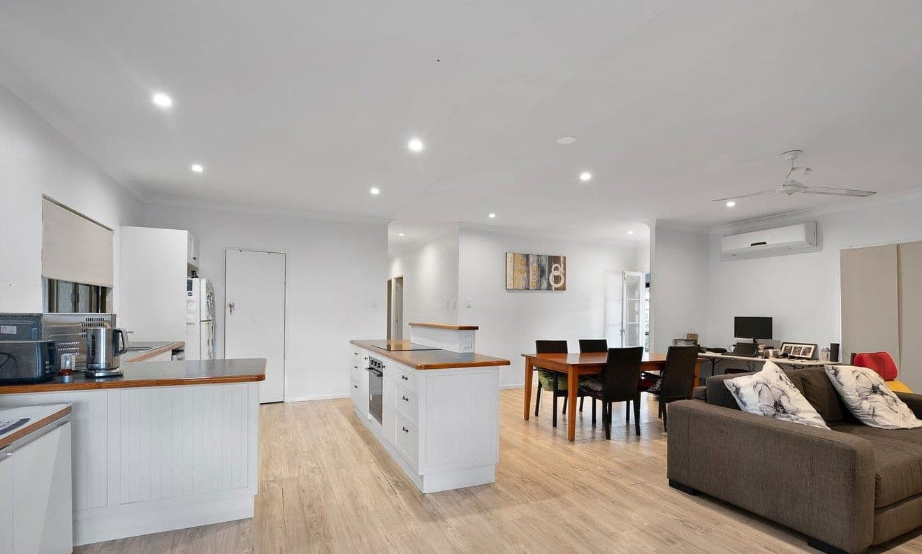 18 Morse Street, Emerald QLD 4720, Emerald - Thumbnail 6