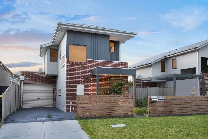 4 Nott Avenue, FRANKSTON VIC 3199, Frankston - Image 1