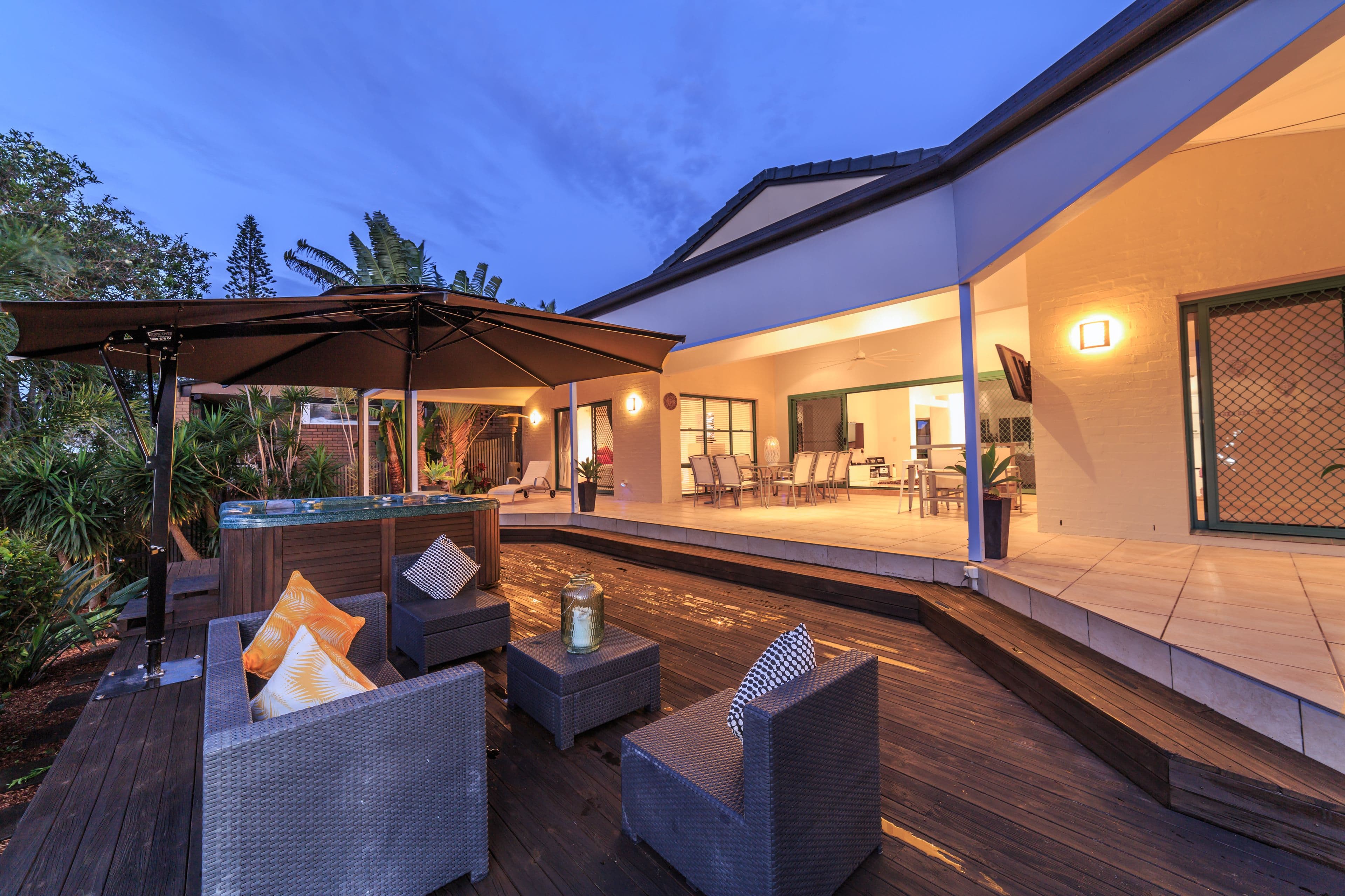 5 Platypus Avenue, Sorrento QLD 4217, Sorrento - Thumbnail 2