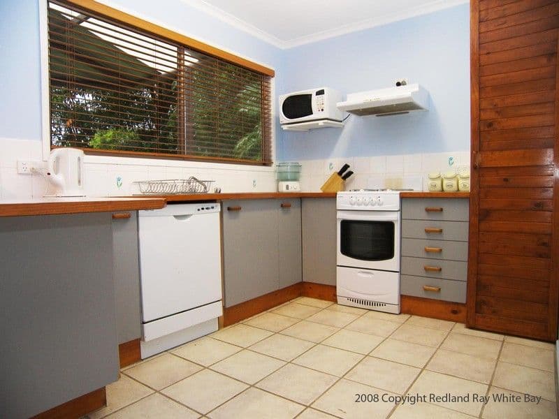 41 Jania Street, REDLAND BAY QLD 4165, Redland Bay - Thumbnail 3